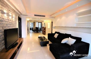 big 3br apartment, floor heating @ Yongye Apartment line9/13 Madang Rd
